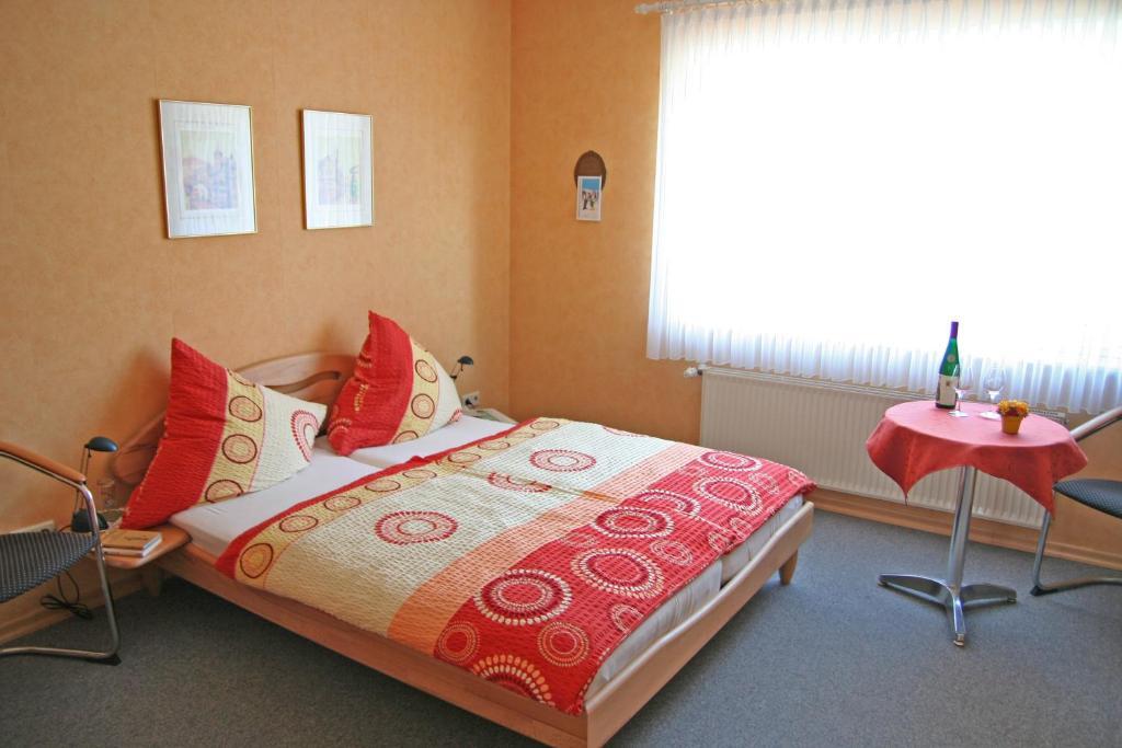 Hotel Ferienweingut Hensler Briedel Zimmer foto
